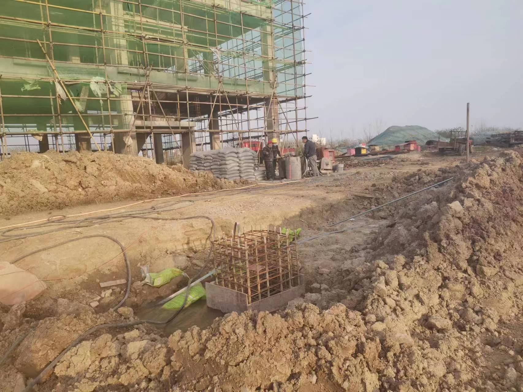 新罗当桥梁出现裂缝的时候应该及时加固修补